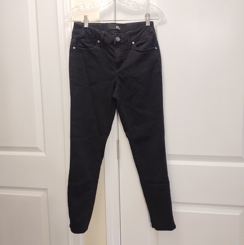 1822 Black Skinny Jeans Stretchy Size 8
